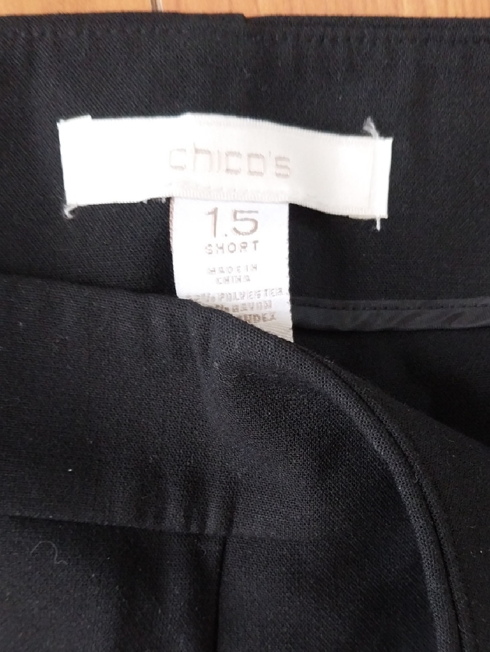 BRAND NEW Chico's Black Women's Straight LEG  Size Short 1.5